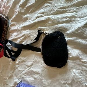 Black and gold Sherpa lululemon belt bag